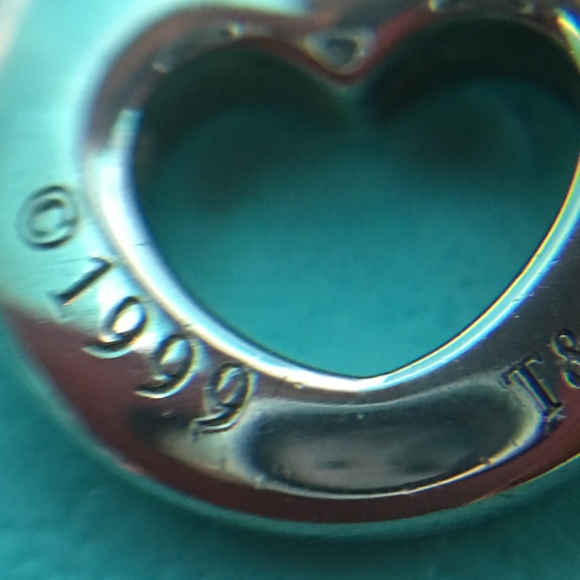 TIFFANY & CO. HEART STENCIL CUT-OUT NECKLACE - Picture 5 of 8